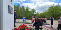 Патриотическая акция «Вахта Памяти» прошла в Чехове у обелиска воинской славы - Regions.Ru
