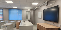 В новой пристройке к школе в Чехове завершили отделку и установили мебель - Regions.Ru